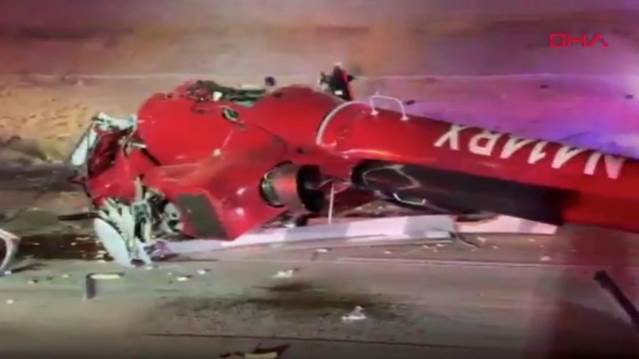 Foto - Ambulans helikopter otoyola düştü: Faciada yaralılar var