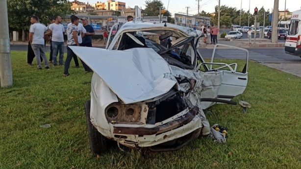 Foto - Ambulansla otomobil çarpıştı: Yaralılar var
