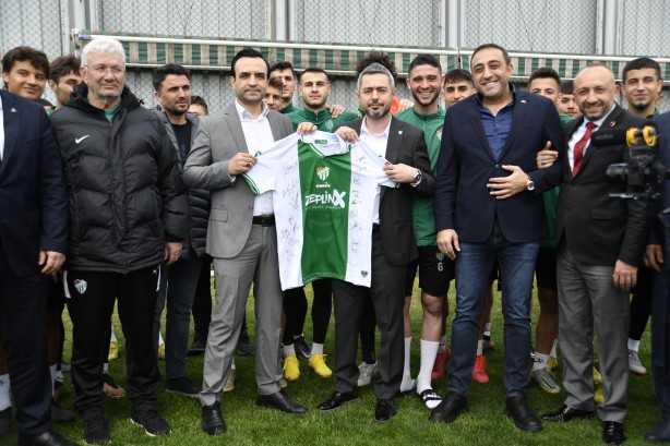 Foto - Amedspor'u yenen Bursaspor'dan Bahçeli kararı!