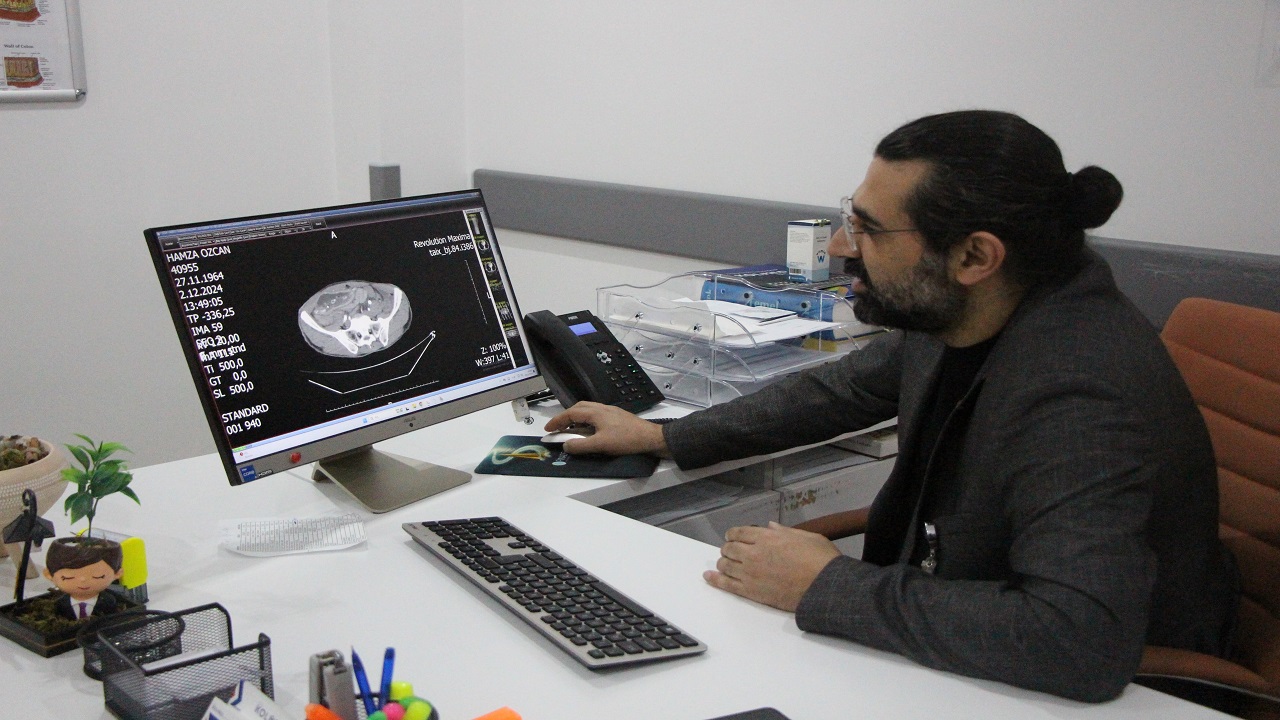 Foto - Ameliyatla hayatı değişti! Midesi 10 kat büyüdü, yıllarca yemek yiyemedi