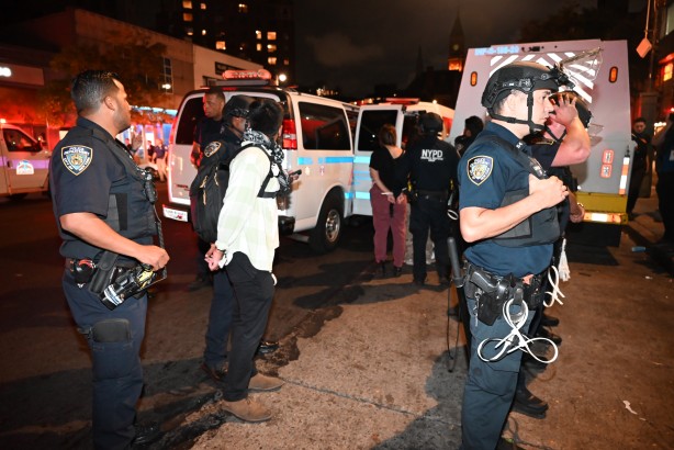 Foto - Amerika’da halk hırsızdan değil polisten korkuyor