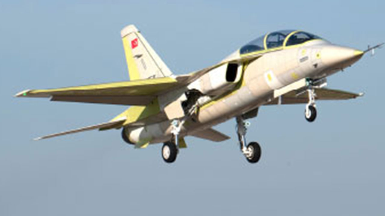 Foto - Amerikalı pilotların 'facia' dediği Türkiye'nin taarruz uçağı Hürjet için olay karar