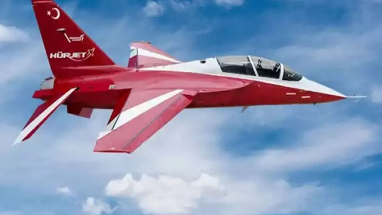 Foto - Amerikalı pilotların 'facia' dediği Türkiye'nin taarruz uçağı Hürjet'te anlaşma tamam: İmzalar atıldı