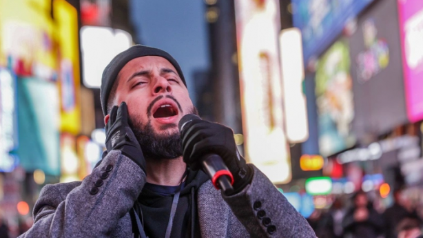 Foto - Amerikalılar ilk teravih namazını Times Meydanı'nda kıldılar