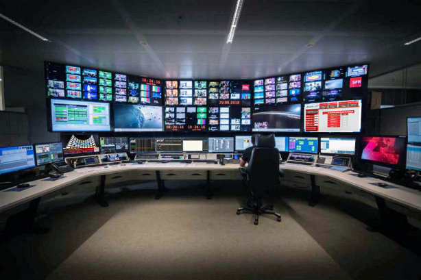 Foto - Amerikalılardan flaş karar! Türkiye'nin tepki çeken televizyon kuruluşunu satın aldılar