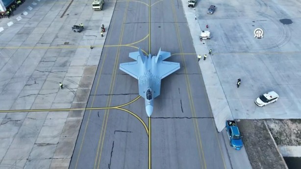 Amerikalılardan gündemi altüst edecek MMU Kaan çıkışı! F-35 ile karşılaştırıp her şeyi itiraf ettiler