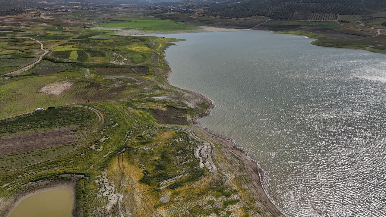 Foto - Amik Ovası tehlikede! Yarseli Barajı’nda su adeta buhar oldu