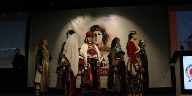 Anadolu Kadınları Defilesi nefes kesti