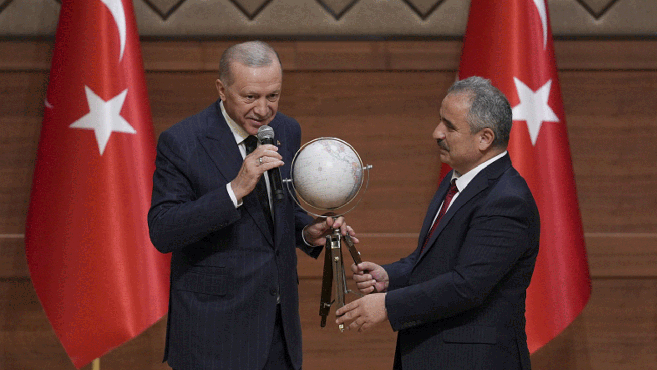 Anadolu medya ödülleri belli oldu, yılın haber sitesi ödülüne yeniakit.com.tr layık görüldü