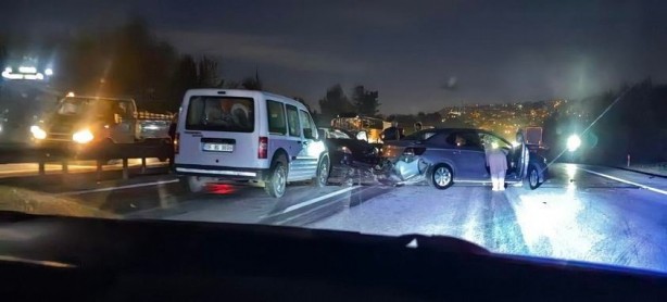 Foto - Anadolu Otoyolu'nda feci kaza! 9 araç birbirine girdi