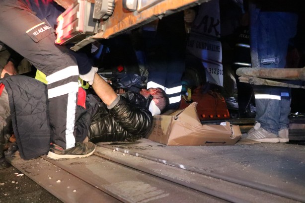 Foto - Anadolu Otoyolu'nda feci kaza! Ankara istikameti trafiğe kapatıldı