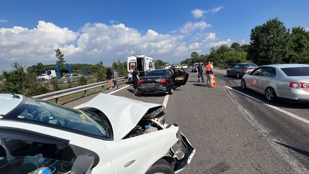 Foto - Anadolu Otoyolu'nda zincirleme kaza