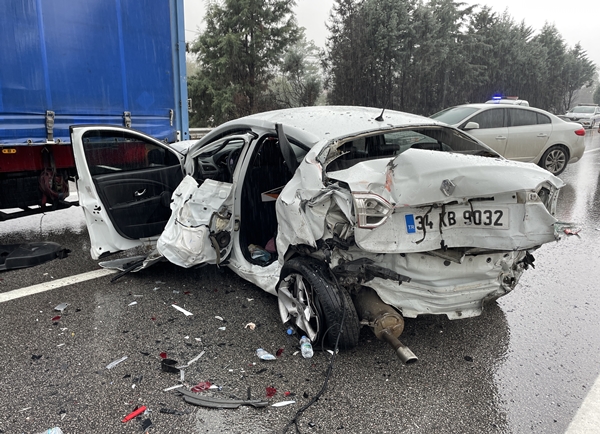 Foto - Anadolu Otoyolu'nda zincirleme kaza: Çok sayıda yaralı var