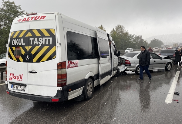 Foto - Anadolu Otoyolu'nda zincirleme kaza: Çok sayıda yaralı var