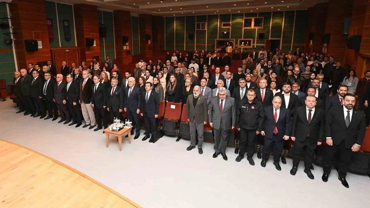 Foto - Anadolu Üniversitesi'nde masaya yatırıldı: Anadolu'da kardeşlik ve strateji! Azerbaycan'ın 35. Bağımsızlık yılı