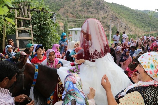 Foto - Anadolu'nun birbirinden ilginç düğün gelenekleri: 3 cuma boyunca...