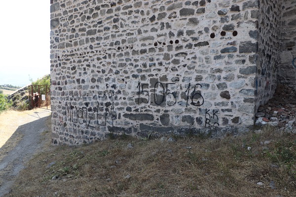 Foto - Anadolu'nun en büyük 2. kalesi | Tarihi yapıya öyle bir zarar verdiler ki! 