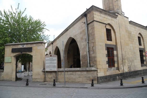 Anadolu'nun güzide yapılarından: Karagöz Camii