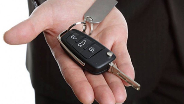 Anahtarınız çalışmaz ise ne olacak? Bu özellik hayat kurtarır! Araba anahtarlarının bu gizli özelliğini kimse bilmiyor! 