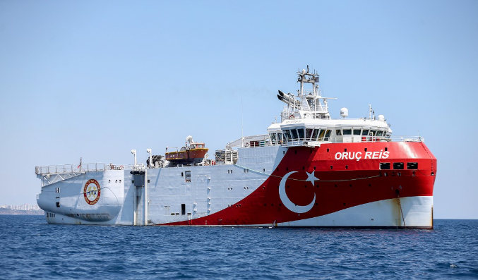 Foto - Analar var it doğurur; analar var yiğit doğurur! Sen kimden yanasın? İtten mi yiğitten mi?