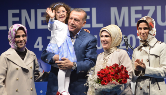 Foto - Analar var it doğurur; analar var yiğit doğurur! Sen kimden yanasın? İtten mi yiğitten mi?