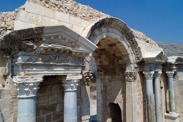 Foto - Anavarza Antik Kenti'nde gladyatör mezarlarına rastlandı