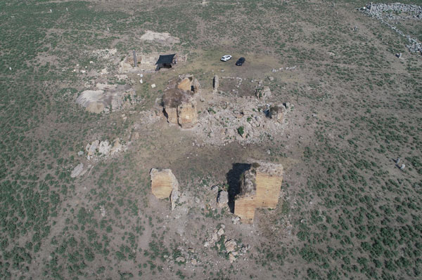 Foto - Anavarza Antik Kenti'nde gladyatör mezarlarına rastlandı