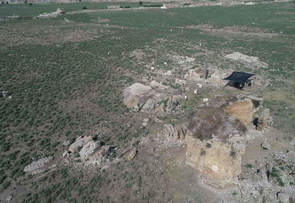 Foto - Anavarza Antik Kenti'nde gladyatör mezarlarına rastlandı