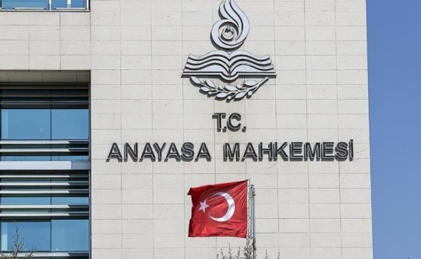 Foto - Anayasa Mahkemesi (AYM), Ensar Vakfı sponsoru Turkcell'e yönelik "Pedofili destekçisi ve sansürcü" ifadesi için ifade özgürlüğü dedi!