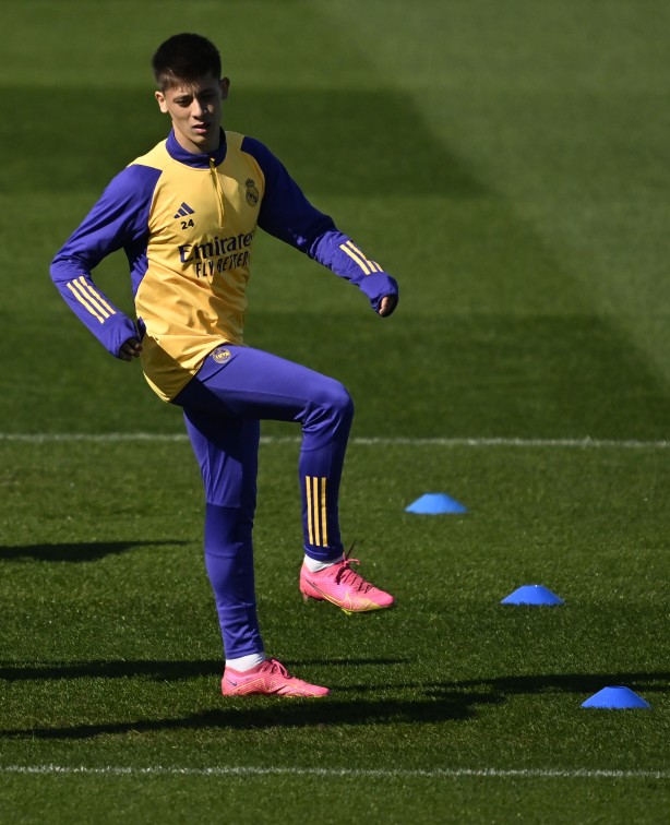 Foto - Ancelotti'nin oğlu resti çekti! Arda Güler için babasının yanına gidip...