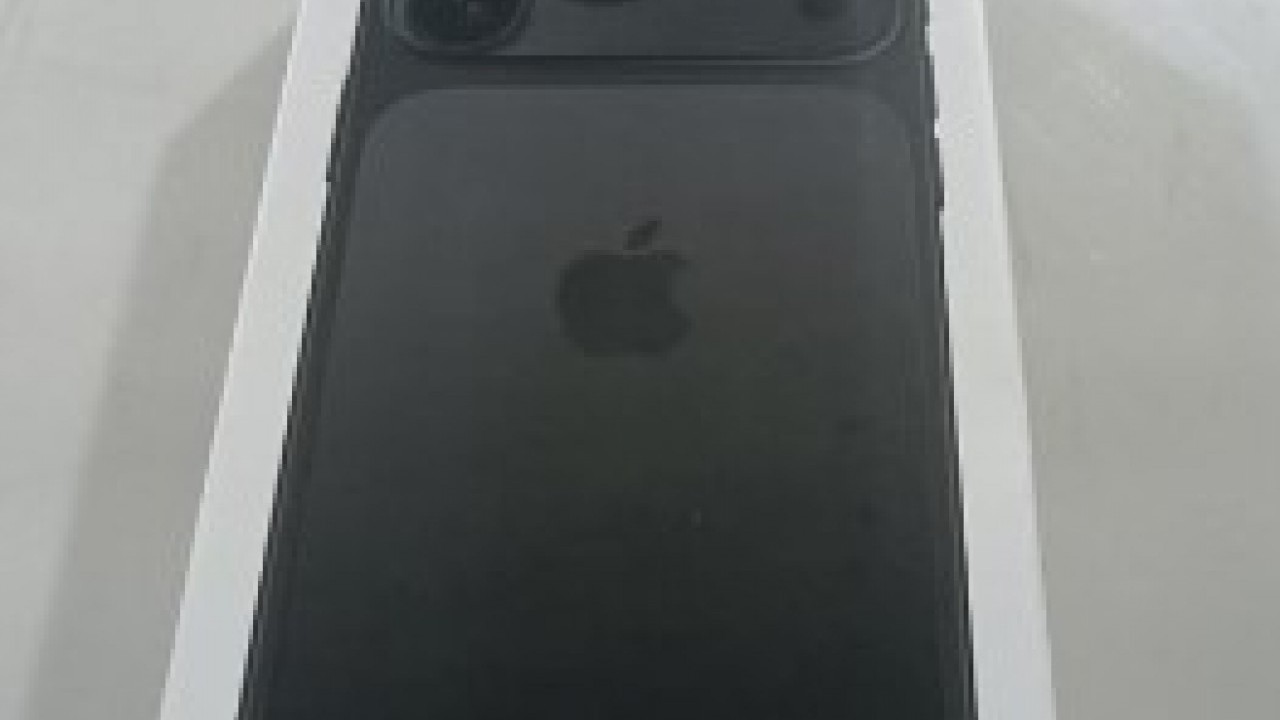 Foto - Android'li iPhone 17 ortaya çıktı! Benzerliği dikkat çekti!