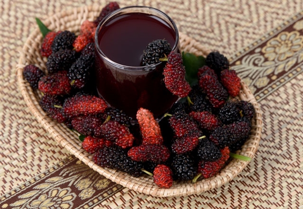 Foto - Anemiye karşı karadut!