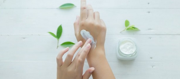 Foto - Ani sıcaklık değişimi zarar veriyor! Cildinizi soğuk havaya karşı korumanın 7 sırrı