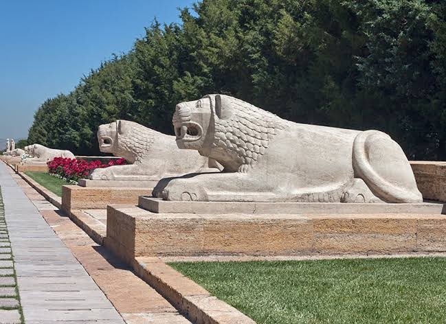 Foto - Anıtkabir Türk mabedi mi, Yahudi tapınağı mı? Kullanıcı sosyal medyayı karıştırdı