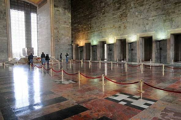 Foto - Anıtkabir Türk mabedi mi, Yahudi tapınağı mı? Kullanıcı sosyal medyayı karıştırdı