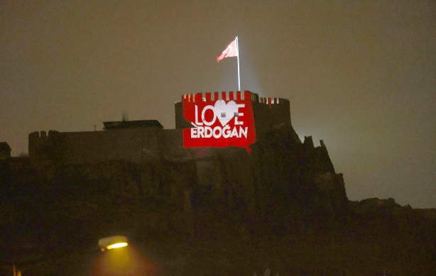 Ankara Kalesi 'Love Erdoğan' ile aydınlandı!