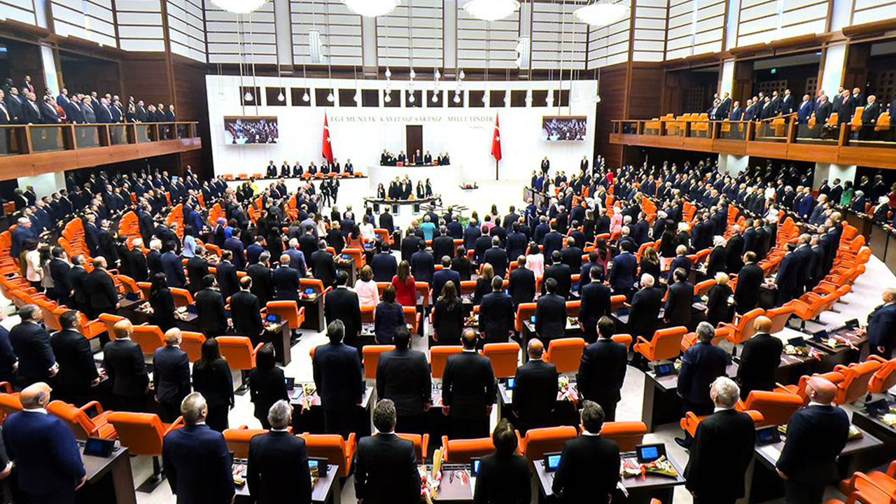 Foto - Ankara kulislerine bomba gibi düşen çıkış:  Bu kez o partiden AK Parti'ye geçme hazırlığı yapıyorlar