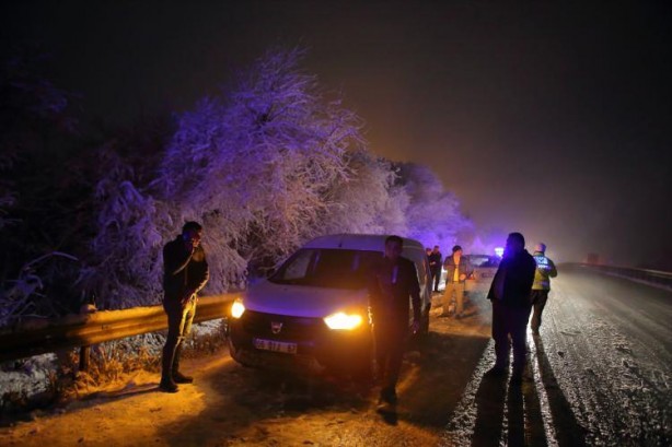 Foto - Ankara- Samsun karayolunda kar engeli