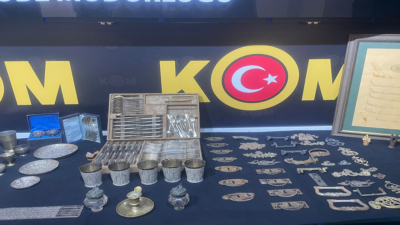 Foto - Ankara ve İstanbul'da tarihi eser operasyonu! 1,5 milyon TL'lik kaçakçılık engellendi