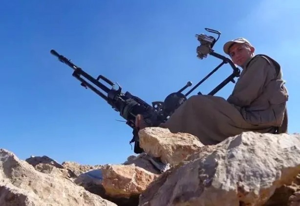 Foto - Ankara'da alçak saldırıyı yapan teröristin şok eden fotoğrafları ortaya çıktı! Yanındaki bakın kimmiş!