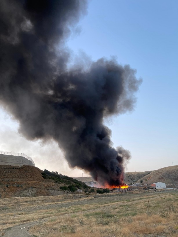 Foto - Ankara'da çöp toplama alanında yangın