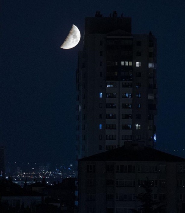 Foto - Ankara'da etkileyici görüntüler! Herkes telefonlarına sarıldı