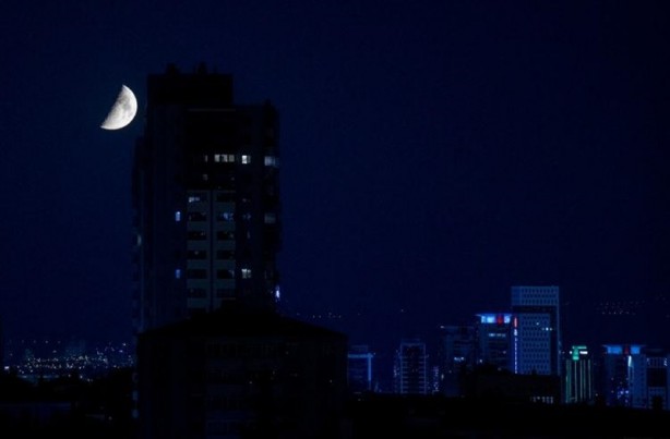 Foto - Ankara'da etkileyici görüntüler! Herkes telefonlarına sarıldı
