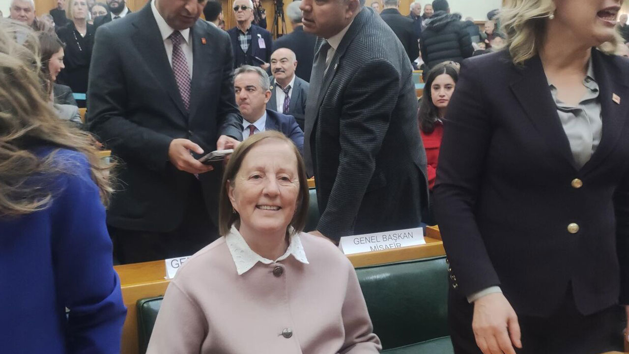 Foto - Ankara'da hareketli saatler! Eski Aile Bakanı CHP'ye katıldı