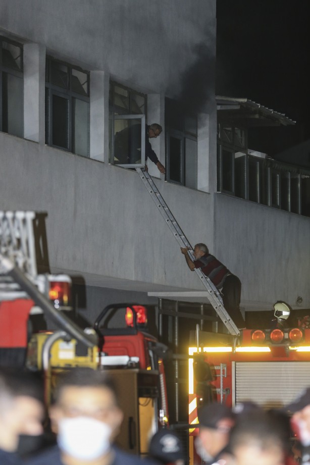 Foto - Ankara'da hastanede yangın! Çok sayıda yaralı var