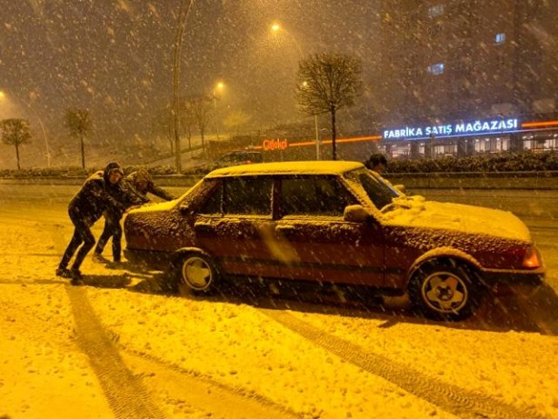 Foto - Ankara'da kar yağışı etkili oldu
