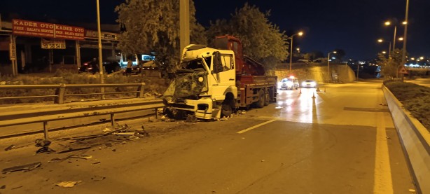 Ankara'da kontrolden çıkan vinç bariyerlere çarptı: 2 yaralı