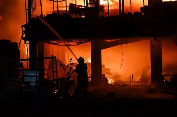 Foto - Ankara'da market zinciri şubesi alevler içinde kaldı