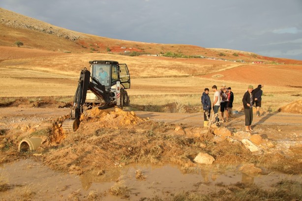 Foto - Ankara'da sağanak nedeniyle su baskınları yaşandı