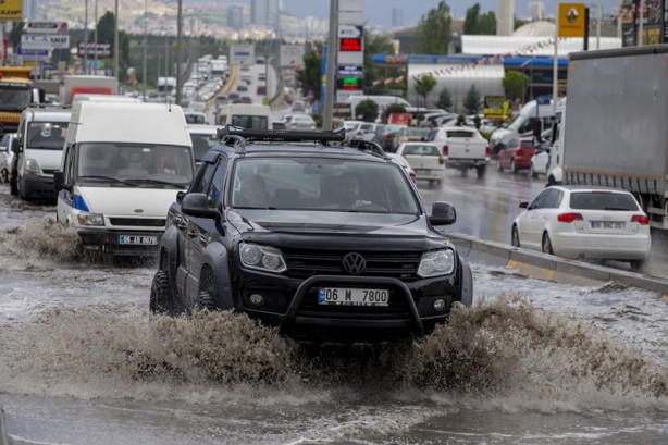 Foto - Ankara'da sağanak! Zor anlar yaşandı